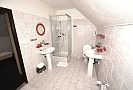 Hotel u Koci&aacute;na - Čtyřlůžkov&yacute; pokoj č.19 Badezimmer